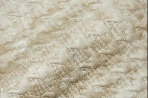 2022春夏色彩流行趨勢預(yù)測 2021 22秋冬流行關(guān)鍵詞 注意防護(hù)